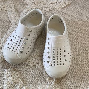 Native white toddler shoes